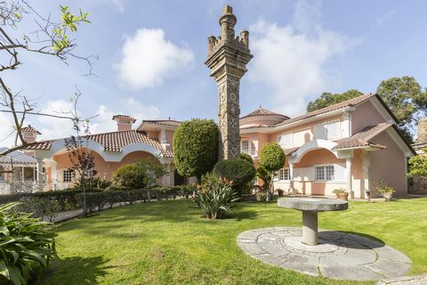 6+1 bedroom villa in the heart of Monte do Estoril 6+1 bedroom villa with two turrets with a history that suggests a unique construction offering a charm and character that is not found in modern properties. It requires modernization works. Located i...