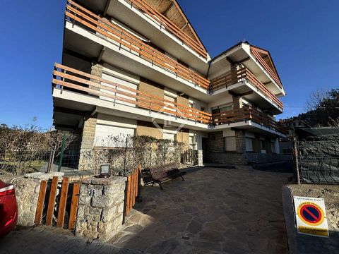 Ground floor apartment with garden, in the town of Alp. The opportunity to enjoy a comfortable property in one of the most sought-after towns in all of Cerdanya. It is located in one of the quintessential residential streets of the town of Alp. Easil...