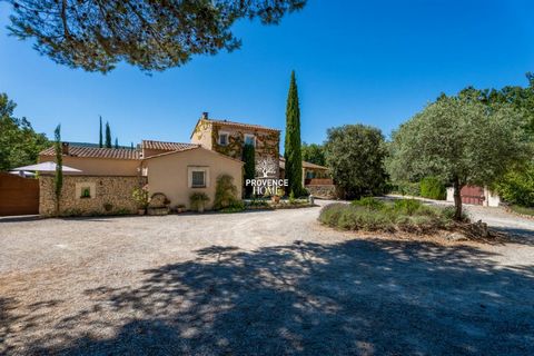 Provence Home, the Luberon real estate agency, is offering for sale, a spacious property built in 2003, situated on a wooded and enclosed plot of 3887 sqm, close to the beautiful village of Lacoste, in the heart of the Luberon. SURROUNDINGS OF THE PR...