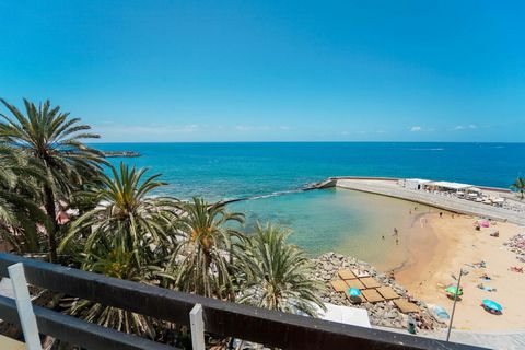 This bright and airy one bedroom beachfront apartment has unbeatable views. From the seventh floor you can look out over the Atlantic Ocean and the marvel at the spectacular sunsets. The building has a lift that takes you directly to the beautiful ne...