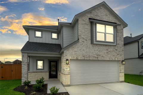 LONG LAKE NEW CONSTRUCTION - Welcome home to 2603 Finley Lane located in the community of Fairpark Village and zoned to Lamar ISD. This floor plan features 3 bedrooms, 2 full baths, 1 half bath and an attached 2 car garage. This property is also on a...