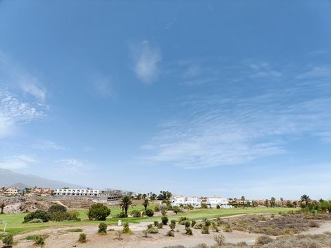 A fabulous opportunity to become the new owner of a well presented 2 bedroom, 2 bathroom apartment in a well maintained, established development in Amarilla Golf. This property occupies a middle floor position and boasts 2 terraces, one facing South ...