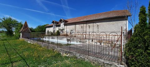 Superb barn of over 300m² on two levels to be converted. A beautiful terrace with a swimming pool to restore offers magnificent views over the countryside. The barn also has an awning of almost 150m² and over 8000m² of land. This property is located ...