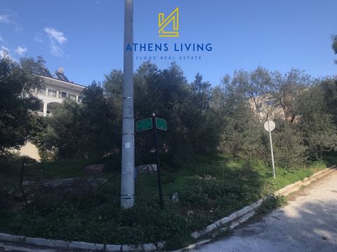 Build the home of your dreams in the most prestigious neighborhood of Voula, situated in the Greek Riviera. This exceptional land plot offers a unique opportunity to create a luxurious residence just minutes away from the beach. Property Features: Lo...