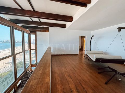 Propriété de 2 étages avec façade entièrement vitrée, double hauteur et vue panoramique sur toute la plage de Copacabana . Décoré de manière moderne et fonctionnelle, il dispose d’un grand salon avec 3 environnements, 3 salles de bains et une cuisine...