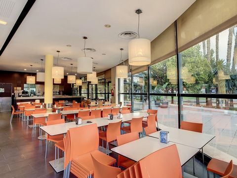 ¡Se traspasa un restaurante excepcional en el Parque Tecnológico de Málaga! Este negocio establecido, con una trayectoria de 20 años y una resiliencia notable durante la pandemia, está listo para ser adquirido por un emprendedor entusiasta. A continu...
