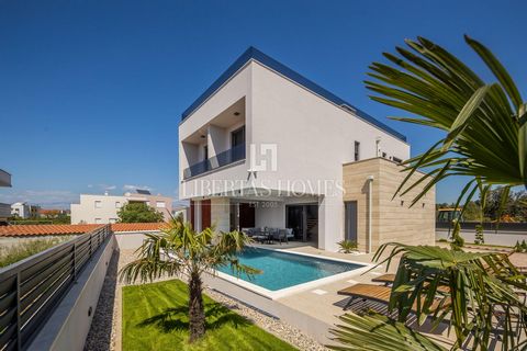 From our exclusive offer, we present an elegant villa for sale, situated in a peaceful and prestigious coastal settlement, offering the perfect blend of modern design, luxury, and comfort. Built in 2022 on a 466 m² plot, this impressive property span...