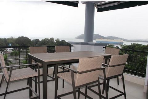 Spacious apartment, located in the beautiful sector of Amador, Canal Area See the boats on their way across the canal, the seagulls, the sea, surrounded by nature Enjoy the Causeway in Amador, with hiking trails and bike paths next to the sea and flo...