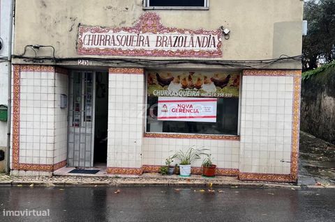 Identificação do imóvel: ZMPT575575 Trespasse de churrasqueira em zona amplamente movimentada, com clientes frequentes e sobejamente recomendada pelos clientes. Com dois pisos, um para atendimento de clientes e o outro para armazem Alta rentabilidade...