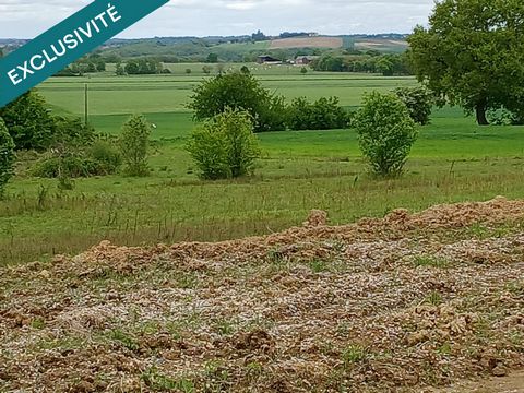 Terrain constructible en lotissement de 1162 m² avec vue route du Moulin à Cuq