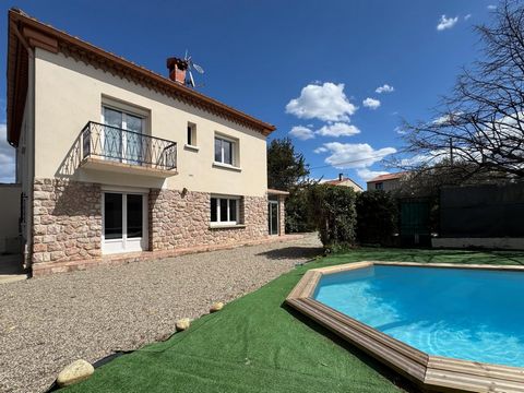 Maison 1 étage 5 chambres 3 SDE piscine garage