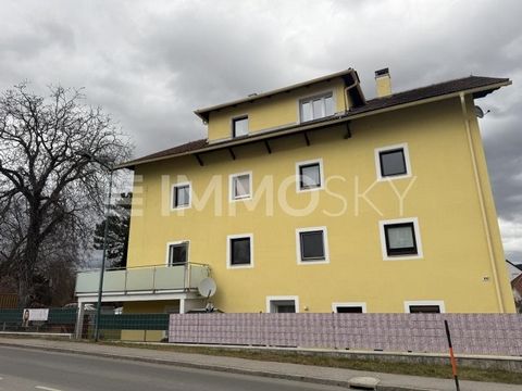 Se vende un apartamento de dos habitaciones bien diseñado en el 2º piso de un edificio de apartamentos bien cuidado en Lanzenkirchen, sin ascensor. Con una superficie habitable de aprox. 42 m², este apartamento es ideal para solteros o parejas que bu...