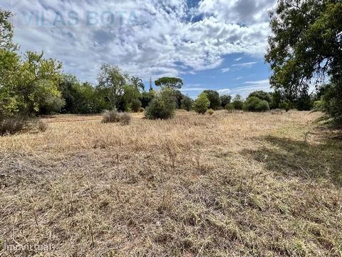 Lote de terreno com 5010 m2 com viabilidade de construção máxima até 450m2. O terreno localiza-se parte em 'áreas de edificação dispersa a estruturar', segundo o PDM é possível construir moradia de 2 pisos. Possuí também várias árvores de fruto. Loca...