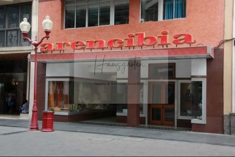 To talk about the Arencibia place is, for most Gran Canarians, to talk about nostalgia, about an exciting childhood when we entered the store with our mothers and saw the multitude of fabrics, clothes, fabrics, curtains... which, in the eyes of a chi...