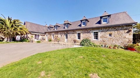 Dpt Côtes d'Armor (22) - A vendre LOUARGAT (22) - Maison longère en pierre T7 - 6 chambres - 165 m² - Terrain 6000 m² - piscine Double Garage hangars installations équestre