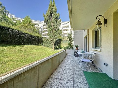 BECON LES BRUYERES, JOLI 2 PIECES AVEC TERRASSE ET JARDIN - PLACE DE PARKING ET CAVE