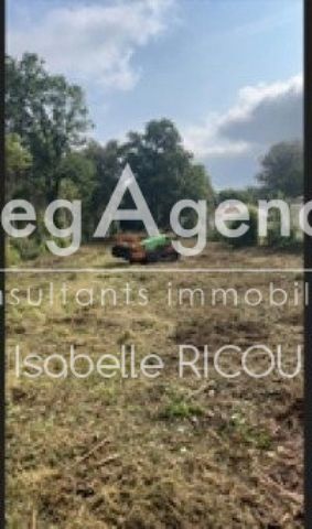 SAINT-GEORGES D'OLERON, TERRAIN A BATIR ENV. 800m²