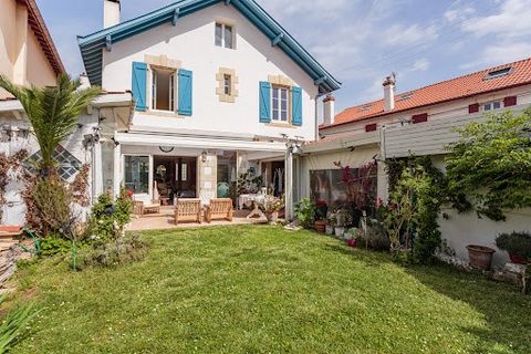 Just a few steps from the beaches and the heart of Biarritz, in the sought-after Beaurivage district, this charming 240 m2 property holds a surprise: a secret garden bathed in light. The volumes, the authenticity of the materials, and the layouts ble...