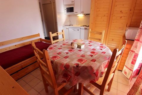 The residence La Reine Blanche is situated at the entrance of the resort of Val Thorens, Alps, France in a quiet area in an exceptional sunny location. The shopping centre and the Caron Sports centre in Val Thorens, Alps, France are only 200m away. D...