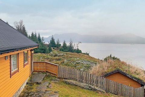 Cozy holiday home with panoramic views of the outer part of Sognefjord. Suitable for hobby/sport fishermen, families and nature lovers. Holiday house with a good standard. Living room with high ceiling and good views of the sea. Wood burning stove. S...
