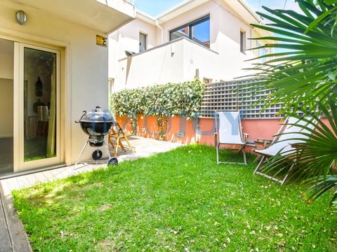 House T2 with Garden, in the neighborhood of Vilarinha. House of two floors and two fronts East / West, in good condition. It had remodeling works in 2009. There is no garage, but there is easy parking on the street. It consists of: Floor 0: - Common...
