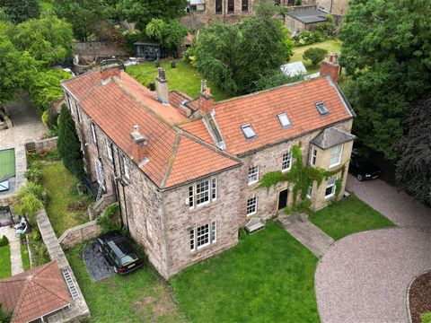 Bishop’s Lodge is a charming Grade II Listed stone built period dwelling occupying an established position to the rear of the village church and standing in part-walled gardens, enjoying open views over adjoining countryside.   The accommodation, whi...