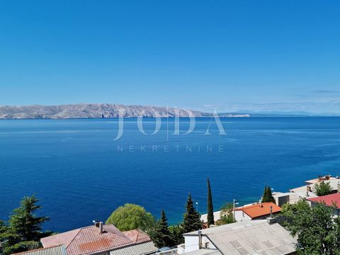 Location: Ličko-senjska županija, Senj, Senj. We are selling an apartment in a residential building with a beautiful view of the sea. The apartment consists of one bedroom, kitchen, living room, bathroom and balcony. The apartment has a woodshed in t...