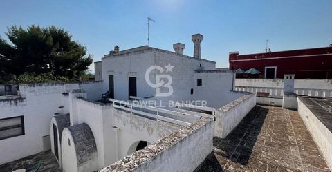 PUGLIA - OSTUNI (BR) - OSTUNI MARINA Charming 19th century farmhouse immersed in the evocative Apulian countryside, just 800 meters from the sea and 7 kilometers from Ostuni. This authentic example of a fortified farmhouse, dating back to 1800, was c...