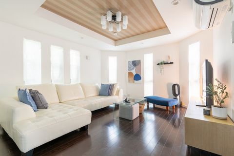 Unwind at this stunning Luxury Villa in Tokyo. The house was lovingly decorated and designed with modern furniture and comfortable beds a for a luxurious yet charming feel. A fully stocked kitchen is inviting your family and friends to gather. The la...