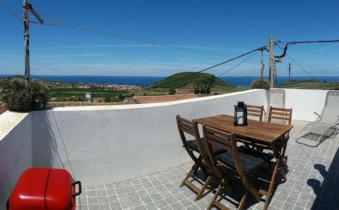 Looking forward to spend a few days in Graciosa island? Don't look any further, you've come to the right place. The house is located 1,5 km away from the center of the village. It has an awesome view (stretching from Almas village to Barra) and all t...