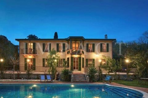 Exceptional property, a real gem on the Cannes property market. Located in a private estate, just 10 minutes' walk from the town centre and a few minutes' walk from the beaches, it offers a privileged living environment combining tranquillity and pro...
