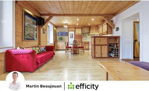 74400 CHAMONIX - LES MOUSSOUX - CHARMING RENOVATED APARTMENT 79.3M² - 3 BEDROOMS - BREATHTAKING VIEW OF MONT-BLANC - EXCELLENT RENTAL POTENTIAL In the heart of Chamonix, discover this gem of an apartment, entirely renovated with taste, offering 79.34...