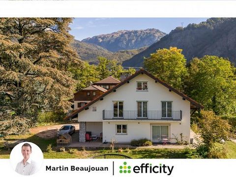 74190 - PASSY - CHEDDE - HOUSE 275M² - 9 BEDROOMS - TOTAL RENOVATION 2020 - LAND 1296M² - LARGE GARDEN - QUIET LOCATION In a very quiet area of Chedde, a very large house recently renovated with style, with a beautiful plot of land and excellent ener...
