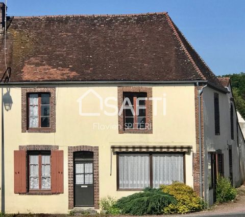 Near Moutiers-au-Perche, 10 minutes from a train station (Paris-Montparnasse), this partly renovated village house with small garden spans approx. 160 m² and is close to a large pond and multi-service restaurant. Possibility of creating two flats (42...