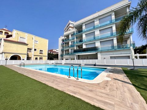 A spectacular ground floor apartment on the seafront, right in the centre of the Maritime Quarter of Sant Salvador - Comarruga We tell you in detail what it is like ?? The ground floor is located in the heart of Comarruga, the building was built in 2...
