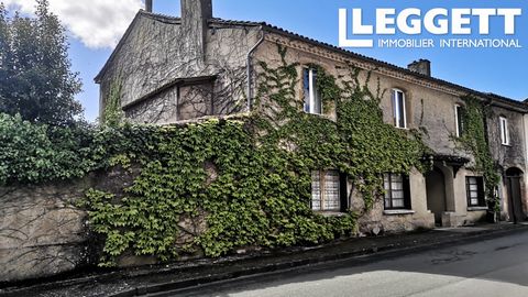 A28854CT32 - Dating from 1880 this large property of 450 m2 on 3 levels with large garden and garage, in the heart of a charming village on the slopes of the Val d'Arros. The house offers 3 independent entrances so can be used as 3 individual and ind...
