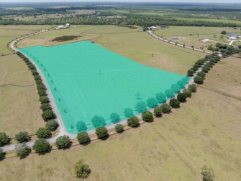 COME BUILD YOUR DREAM HOME ON THIS 20 ACRE HIGH & DRY PARCEL LOCATED IN THE ELEGANT SECURED - GATED EQUESTRIAN COMMUNITY OF MARTIN COUNTY RANCHES . MARTIN COUNTY RANCHES FEATURES GORGEOUS OAK - LINED ROADS AND STUNNING NATURAL VIEWS BOASTING 4.5 MILE...