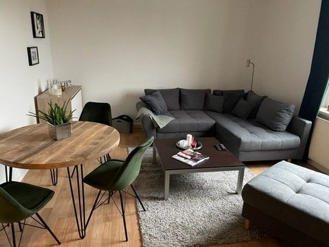 Comfortable 2 room apartment with bathroom, hallway and kitchen, furnished with love, incl. internet, very good transport connections, city center also within walking distance; Shopping possibilities Edeka/Lidi/Rossmann/baker/pharmacy in immediate pr...