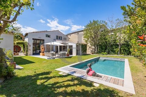 Saint-Rémy de Provence area Immersive 3D virtual tour available on our website. Come and discover this renovated village Mas of 330 sqm with garden, courtyard and swimming pool. This home is a perfect blend of old-world charm and modern comfort. On t...
