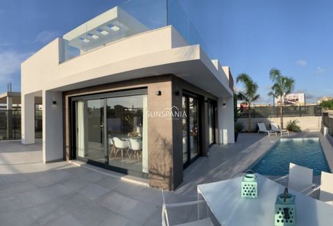 NEW BUILD VILLAS IN DAYA NUEVA New Build villas in the new part of Daya Nueva. Just a few minutes walk to the centre of the town. Villas has 3 bedrooms, 2 bathrooms, dining - living room with open plan kitchen, fitted wardrobes, private garden with t...