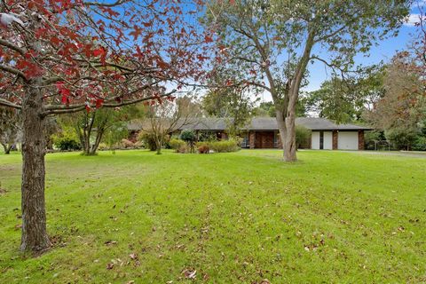 Capturing a calming country-like ambience on 2.5 acres (approx) with sweeping gardens and towering blue gums, this picturesque property with a well constructed double brick home offers an idyllic lifestyle for growing families seeking a serene treech...