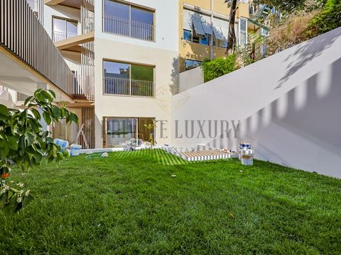 If you are looking for the pinnacle of luxury and comfort in Lisbon, this magnificent 2 bedroom flat with garden is the ideal choice. Located in the prestigious Avenidas Novas, in the heart of the city, this property offers a unique living experience...