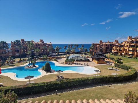 This is an amazing, super-luxury, 4-bed, 3-bath frontline beach home. It's currently undergoing a top quality renovation, set to finish in Autumn 2024. Situated on Estepona's sought-after New Golden Mile, this apartment represents a great opportunity...