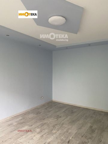 Wonderful apartment in Druzhba 2 with distribution: living room with dining area and kitchenette, bedroom, bathroom, covered terrace. It is currently being repaired turnkey. Window frames, electrical wiring and plumbing are mixed. You can still choos...