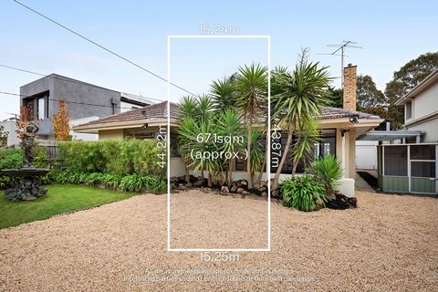 Exclusively positioned on the edge of Brighton Golf Course, with far-reaching fairway vistas from the rear north-westerly aspect, this three-bedroom, character-rich residence on 671sqm* presents an outstanding opportunity in Brighton East’s most priz...