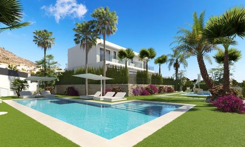 3 bedroom semidetached villas in Benidorm . Spacious 3-bedroom semi-detached houses in Benidorm. They have 3 large bedrooms and 3 bathrooms, with a large living-dining room, with a modern integrated kitchen. It will be equipped with pre-installation ...