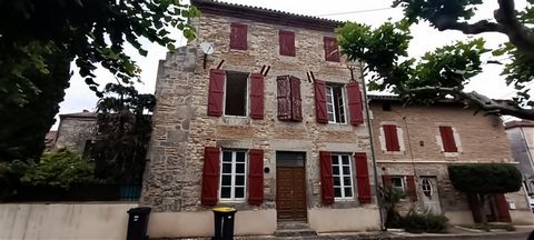 Summary Charming character stone house to renovate Location In Clairac, a picturesque village Interior This house offers a warm atmosphere with its kitchen open to the living room, equipped with a rustic fireplace ideal for winter evenings.Additional...