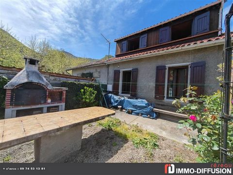 Mandate N°FRP160353 : House approximately 108 m2 including 6 room(s) - 4 bed-rooms - Garden : 233 m2, Sight : Riviere+montagne. Built in 1926 - Equipement annex : Garden, double vitrage, cellier, Fireplace, - chauffage : fioul - Class Energy F : 370 ...