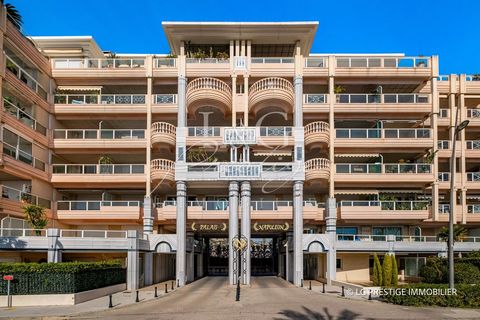 PORTO DI GOLFE JUAN - Magnifico appartamento di 2 locali situato in una residenza di fascia alta. Il residence comprende una piscina sul tetto, una vasca idromassaggio, una sauna, un hammam, una sala fitness e servizi di portineria 24 ore su 24, 7 gi...