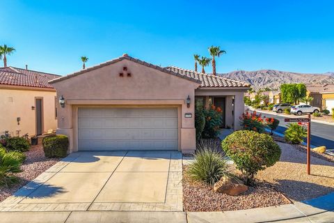 Beautiful 55-plus, guard-gated golf course community of Sun City Shadow Hills where you come to live and play. Open floorplan Canterra model with 2 bedrooms and 2-baths. Home sits on a corner lot and off the golf course for complete privacy and mount...